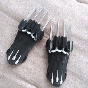 Black panther claws